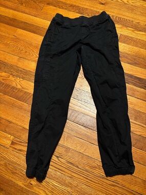 Eddie Bauer black cargo pants with waistband and pockets size 6